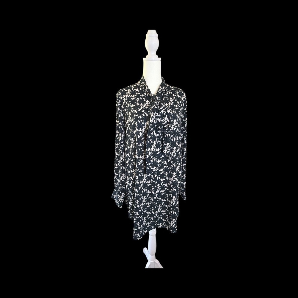 LOFT Black and White Floral Blouse